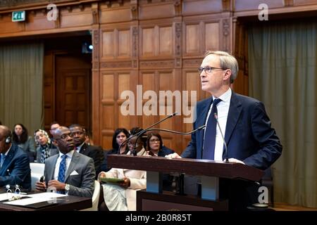 L'AIA, 18 febbraio 2020 - Francia agenti e delegazioni, F. Alabrume, A. Pele & H. Ascensio il giorno dell'udienza 2nd nelle immunità e nella criminalità Foto Stock