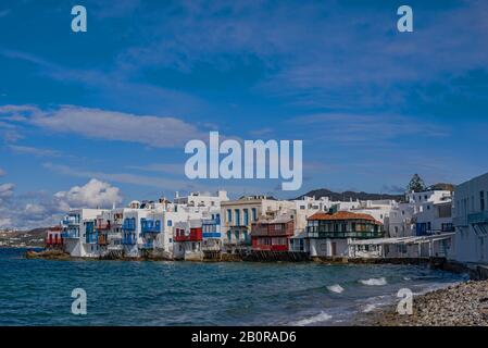 Piccola baia di Venezia della città di Mykonos nell'isola di Mykonos in Grecia Foto Stock