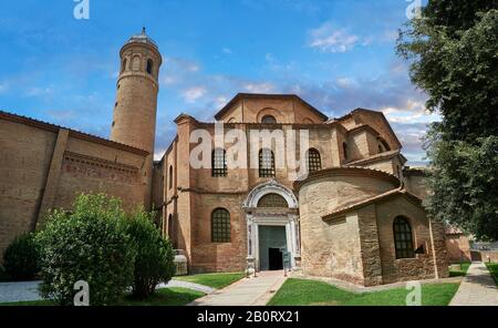 Esterno bizantino della Basilica di San vitale a Ravenna, Italia. Patrimonio dell'umanità dell'UNESCO Foto Stock