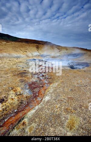 Sorgenti termali dell'area geotermica Krysuvik, Islanda, Krysuvik Foto Stock