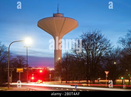 Torre dell'acqua Lichtscheid in serata, Germania, Renania Settentrionale-Vestfalia, Bergisches Land, Wuppertal Foto Stock