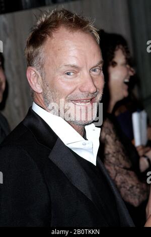 New York, NY, Stati Uniti. 20 Ottobre 2008. Sting at the Whitney Museum of American Art's Gala and Studio Party "Whitney – Passato, Presente e Futuro" al Whitney Museum of American Art. Credit: Steve Mack/Alamy Foto Stock