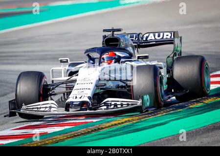 Daniil Kvyat di Alpha Tauri visto in azione durante il terzo giorno di F1 Test Days nel circuito di Montmelo. Foto Stock