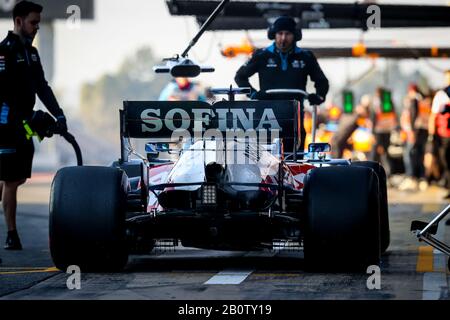 Nicholas Latifi del Rokit Williams Racing Team visto in azione durante il terzo giorno di F1 Test Days nel circuito di Montmelo. Foto Stock