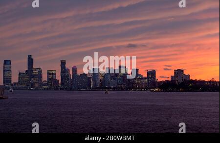 Skyline del New Jersey al tramonto Foto Stock