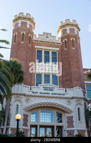 Tallahassee, FL / USA - 15 febbraio 2020: Westcott Building e Ruby Diamond Auditorium nel campus della Florida state University Foto Stock