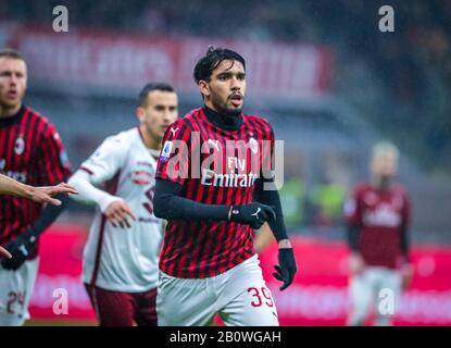 Lucas Paqueta di AC Milan durante la serie A 2019/20 partita tra AC Milan vs Torino FC allo stadio di San Siro, Milano, Italia il 17 febbraio 2020 - Foto Stock