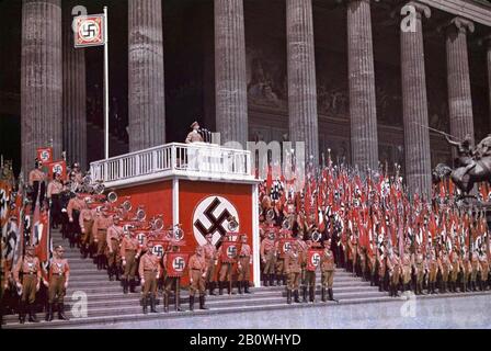 Joseph GOEBBELS (1897-1945) Ministro Reich di Propaganda a un raduno nazista nel Lustgarten nel centro di Berlino nel 1938 Foto Stock