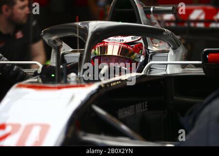 Kevin magnussen (den) haas f1 team vf-20 durante i test pre-stagione 2020, Campionato di Formula 1 a Barcellona (Spagna), Italia, 21 febbraio 2020 Foto Stock