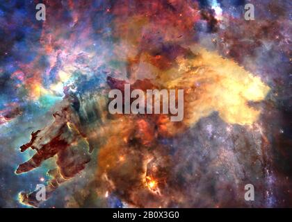 Zona di formazione delle stelle in uno spazio profondo con colori luminosi. Sfondo fantascienza. Elementi dell'immagine sono stati forniti dalla NASA Foto Stock