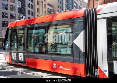 Primo piano della carrozza del treno leggero del CBD di Sydney, Australia Foto Stock
