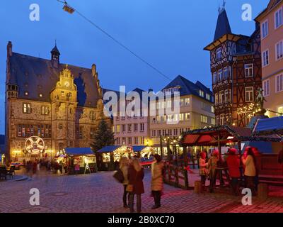 Mercatino di Natale con municipio a Marburg, Assia, Germania, Foto Stock