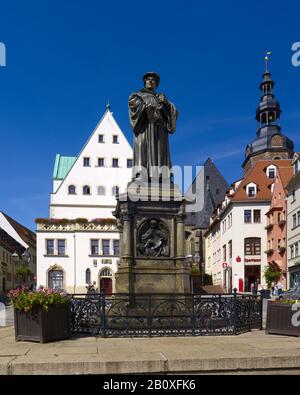 Monumento di Lutero, municipio e chiesa di S. Andreas sul mercato di Lutherstadt Eisleben, Sassonia-Anhalt, Germania, Foto Stock