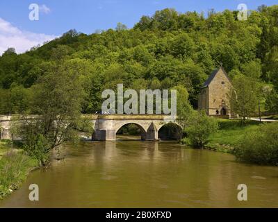 Ponte Werra con cappella Liborius a Creuzburg, Turingia, Germania, Foto Stock