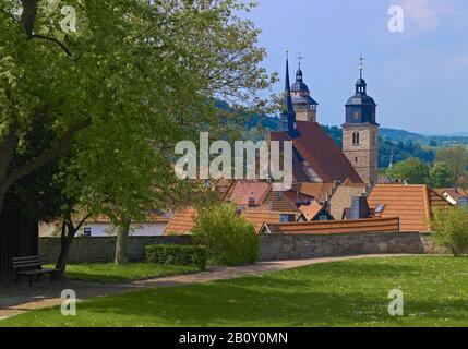 Vista panoramica sul centro storico con la chiesa di San Giorgio a Schmalkalden, Turingia, Germania, Foto Stock