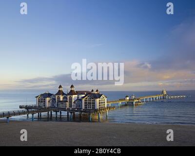 Molo Di Sellin, Isola Di Ruegen, Meclemburgo-Pomerania Occidentale, Germania, Foto Stock