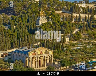 Chiesa delle Nazioni e Chiesa di Maria Maddalena sul Monte degli Ulivi a Gerusalemme, Israele, Foto Stock