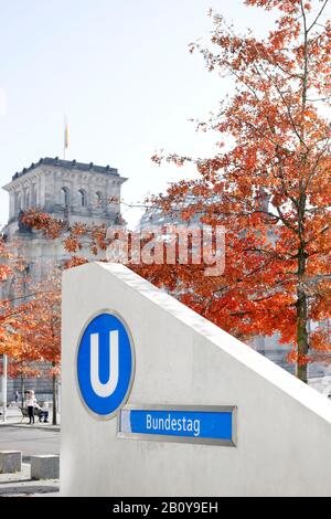 Reichstag, autunno, distretto governativo, Berlino, Germania, Foto Stock