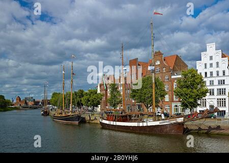 Navi da museo a Untertrave, Città anseatica di Lübeck, Schleswig-Holstein, Germania, Foto Stock