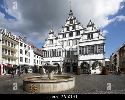 Storico municipio in Rathausplatz a Paderborn, Renania Settentrionale-Vestfalia, Germania Foto Stock