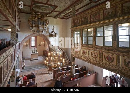 Chiesa di San Kilian con organo di Swallow's Nest a Bedheim, Turingia, Germania Foto Stock