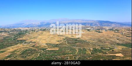 Libano: Si affaccia sulla Valle del fiume Litani verso il Monte Hermon. Foto Stock