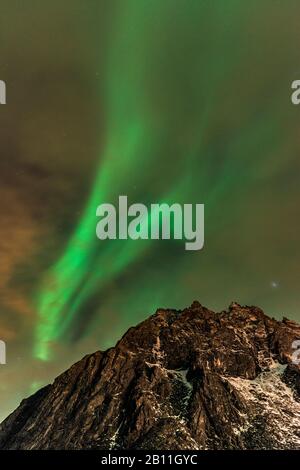 Aurora Su Andenes, Andøya Island, Vesterålen, Norvegia Foto Stock