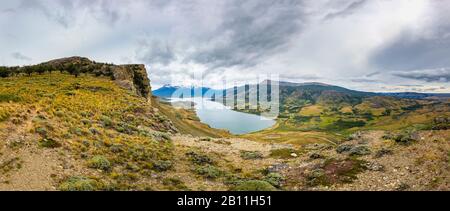 Vista panoramica dal Cerro Benitez sul Lago Sofia al Parco Nazionale Torres del Paine, Provincia ultima Esperanza, Regione Magallanes, Cile meridionale Foto Stock