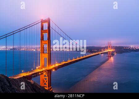 Vista dal Golden Gate Bridge, skyline, San Francisco, California, Stati Uniti Foto Stock