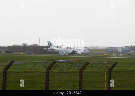 Boscombe Down, Amesbury, Uk, 22nd Feb 2020, L'Aereo Atterra A Boscombe Down Con I Passeggeri Della Crociera Diamond Princess, Simon Ward/Alamy Live News Credit: Simon Ward/Alamy Live News Foto Stock