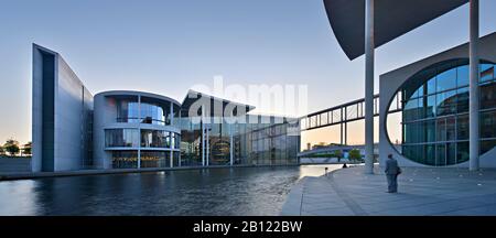 La Marie-Elisabeth-Lüders-Haus e la Paul-Löbe-Haus sulle rive dello Spree, edificio funzionale del Bundestag tedesco, Spreebogen, quartiere governativo, Berlin-Mitte, Berlino, Germania Foto Stock