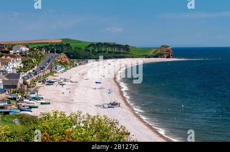 Una vista della spiaggia di Budleigh Salterton dall'alto, guardando verso est Foto Stock