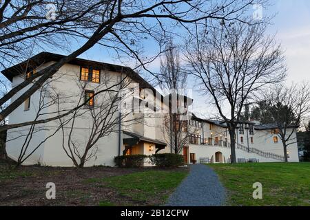 Princeton Hillel, Center for Jewish Life nel campus della Princeton University all'alba. Princeton University è un'università privata della Ivy League di New Jersey Foto Stock