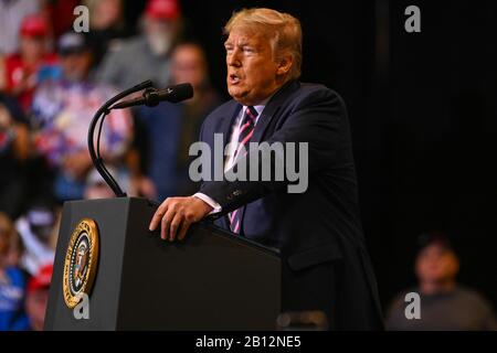 Las Vegas, Nevada, Stati Uniti. 21st Feb 2020. Il presidente Donald Trump parla in occasione di un raduno elettorale al Las Vegas Convention Center venerdì 21 febbraio 2020. (Foto Di Ios/Espa-Images) Credito: Agenzia Fotografica Europea Per Lo Sport/Alamy Live News Foto Stock