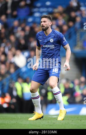 Londra, Regno Unito. 22nd Feb, 2020. Olivier Giroud (C) al Chelsea v Tottenham Hotspur inglese Premier League game a Stamford Bridge, Londra, Regno Unito, il 22 febbraio 2020. **solo per uso editoriale, licenza richiesta per uso commerciale. Nessun utilizzo nelle scommesse, nei giochi o in un singolo club/campionato/player pubblicazioni** credito: Paul Marriott/Alamy Live News Foto Stock