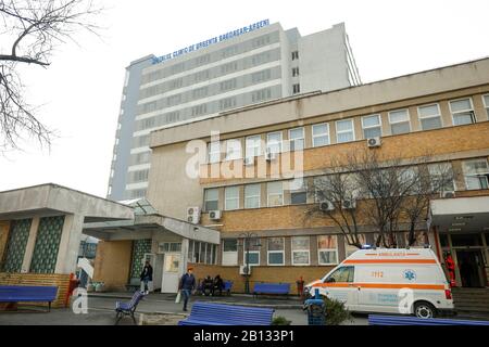 Bucarest, Romania - 21 febbraio 2020: La costruzione dell'Ospedale di Bagdasar Arseni a Bucarest in una torbida giornata invernale. Foto Stock