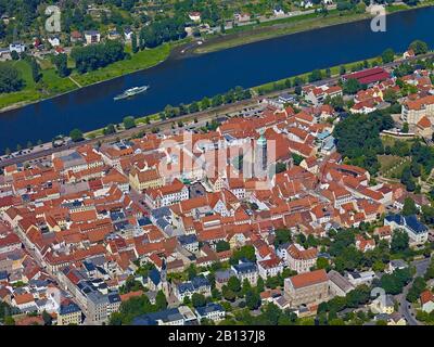 Vista sul centro della città di Pirna con Elbe, quartiere Saxon Svizzera-Ore Montagne, Sassonia, Germania Foto Stock