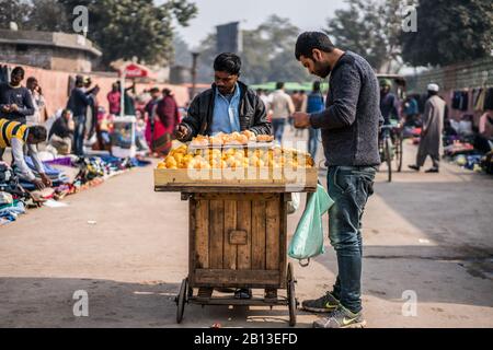 Street scene, Nuova Delhi, India, Asia. Foto Stock