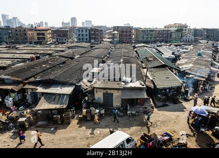 Le baraccopoli galleggianti di Lagos, Nigeria Foto Stock