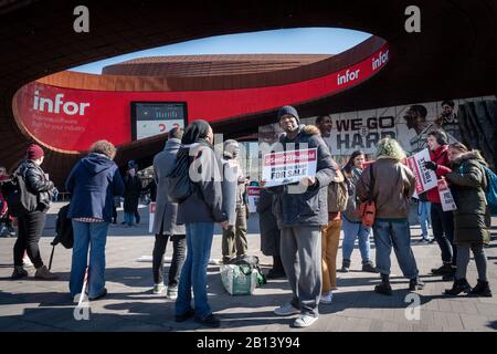 Amici Del Luogo Abolizionista riunirsi per un raduno di emergenza e marzo per salvare 227 Duffield al Barclays Center a Brooklyn, New York, il 22 febbraio 2020. 227 Duffield nel centro di Brooklyn è stata una fermata sulla ferrovia sotterranea, e nonostante gli sforzi concertati della comunità per salvare l'edificio, La Landmarks Preservation Commission intende governare contro la protezione dei luoghi di interesse. (Foto di Gabriele Holtermann-Gorden/Sipa USA) Foto Stock