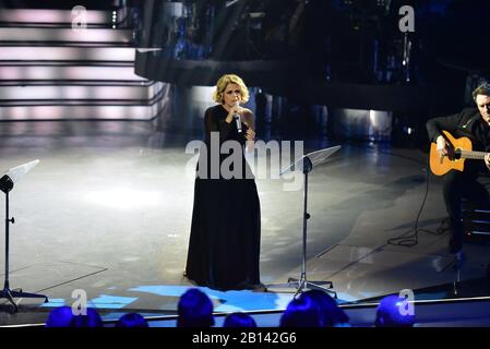 Napoli, Italia. 22nd Feb, 2020. Tosca durante il secondo episodio della nuova edizione dello spettacolo musicale televisivo "una storia da Cantare" su Rai1 Live dall'Auditorium Rai di Napoli (Photo by Paola Vione/Pacific Press) Credit: Pacific Press Agency/Alamy Live News Foto Stock