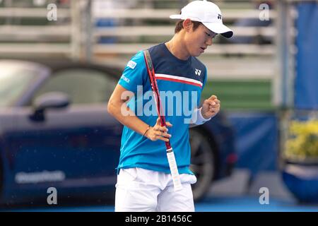 22 febbraio - Delray Beach: Yoshihito Nishioka (JPN) in azione qui gioca Ugo Humbert (fra) al 2020 Delray Beach Open by Vitacost.com in Delray Beach, Florida.Credit: Andrew Patron/MediaPunch Foto Stock