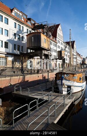 Porto Tempelhofer Sul Canale Teltow, Hitorische Krähne, Tempelhof, Berlino Foto Stock