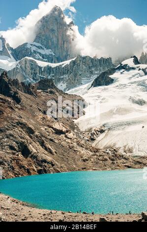 Paesaggio montano con Mt Fitz Roy e Laguna de Los Tres nel Parco Nazionale Los Glaciares, Patagonia, Sud America Foto Stock