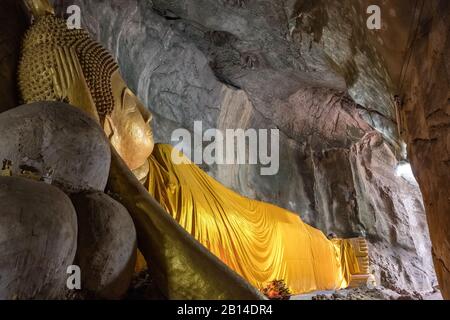 Buddha Sdraiato A Prachuap Khiri Khan, Thailandia Foto Stock