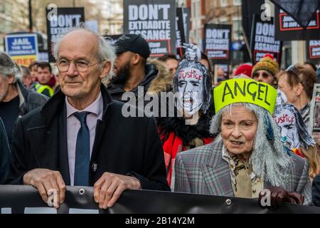 Londra, Regno Unito. 22nd Feb 2020. John Shipton, padre di Julian Assange e Vivienne Westwood - non Estradare la campagna di Assange, marzo e rally da Australia House a Parliament Square. Il processo completo di estradizione di Assange inizia lunedì 24th. L'amministrazione statunitense "sta incarcerando Assange per aver pubblicato i registri di guerra afgani e iracheni". Credito: Guy Bell/Alamy Live News Foto Stock