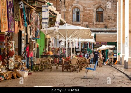 Gerusalemme, Israele, 09 Maggio 2017 : famoso Souk El Bazaar, il grande mercato turistico, il cuore di spirito orientale Foto Stock