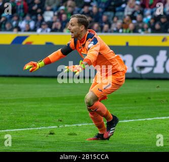 Sport, calcio, Bundesliga, 2019/2020, Borussia Moenchengladbach vs. TSG 1899 Hoffenheim 1-1, Stadio Borussia Park, scena della partita, il custode Oliver Baumann (TSG), REGOLAMENTO DFL PROIBISCE QUALSIASI USO DI FOTOGRAFIE COME SEQUENZE DI IMMAGINI E/O QUASI-VIDEO Foto Stock