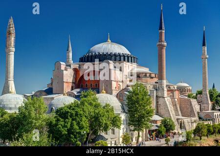 Hagia Sophia in Istanbul, Turchia. Hagia Sophia è il più grande monumento della cultura bizantina. Foto Stock