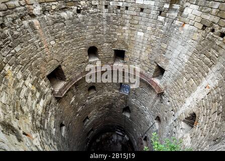 All'interno della torre della fortezza di Yedikule (Castello delle sette Torri) a Istanbul, Turchia. Dungeon del castello. Foto Stock